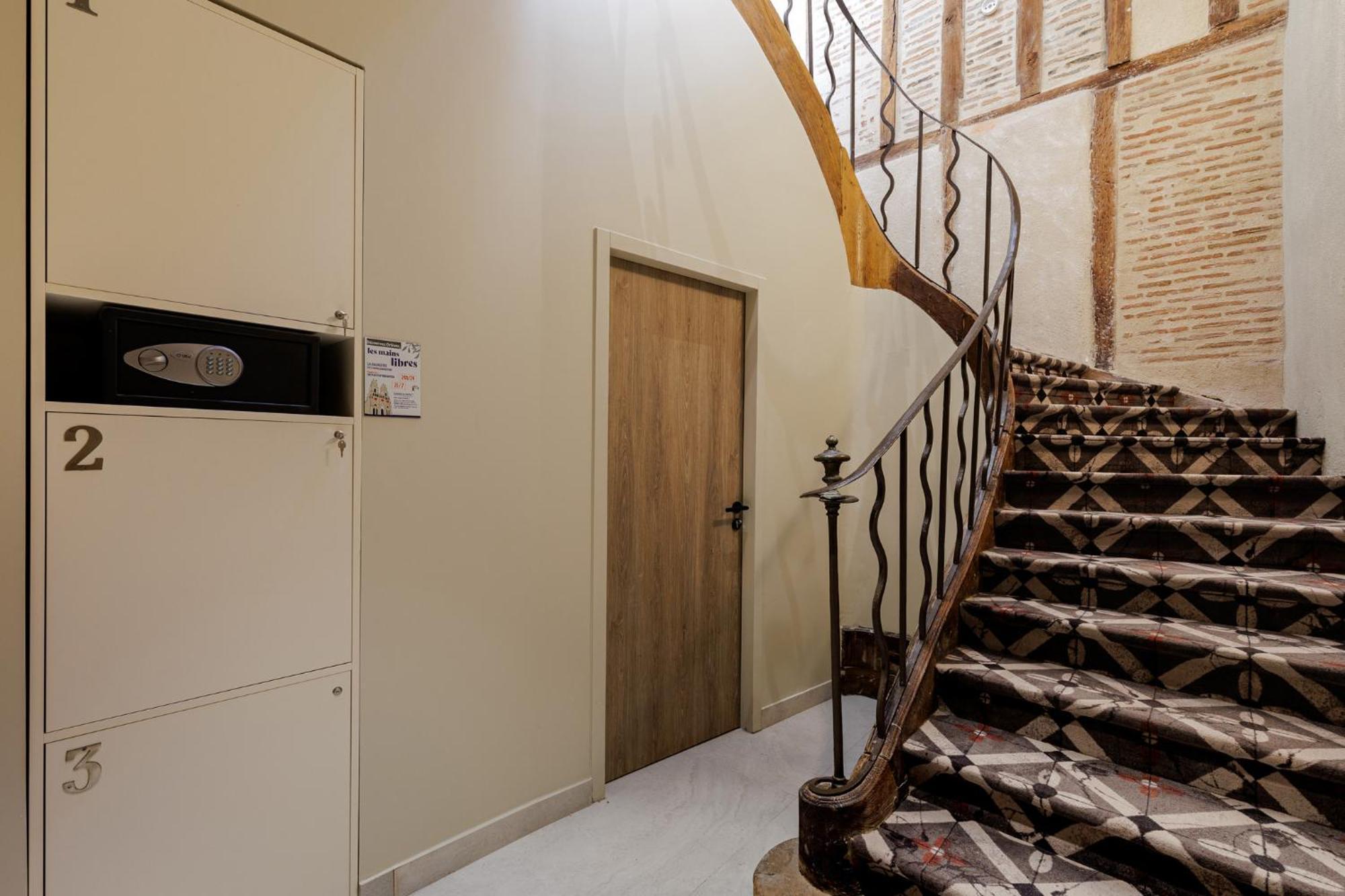 Hotel Cloitre - Entree Autonome, Reception En Ligne - Encore Mieux 奥尔良 外观 照片