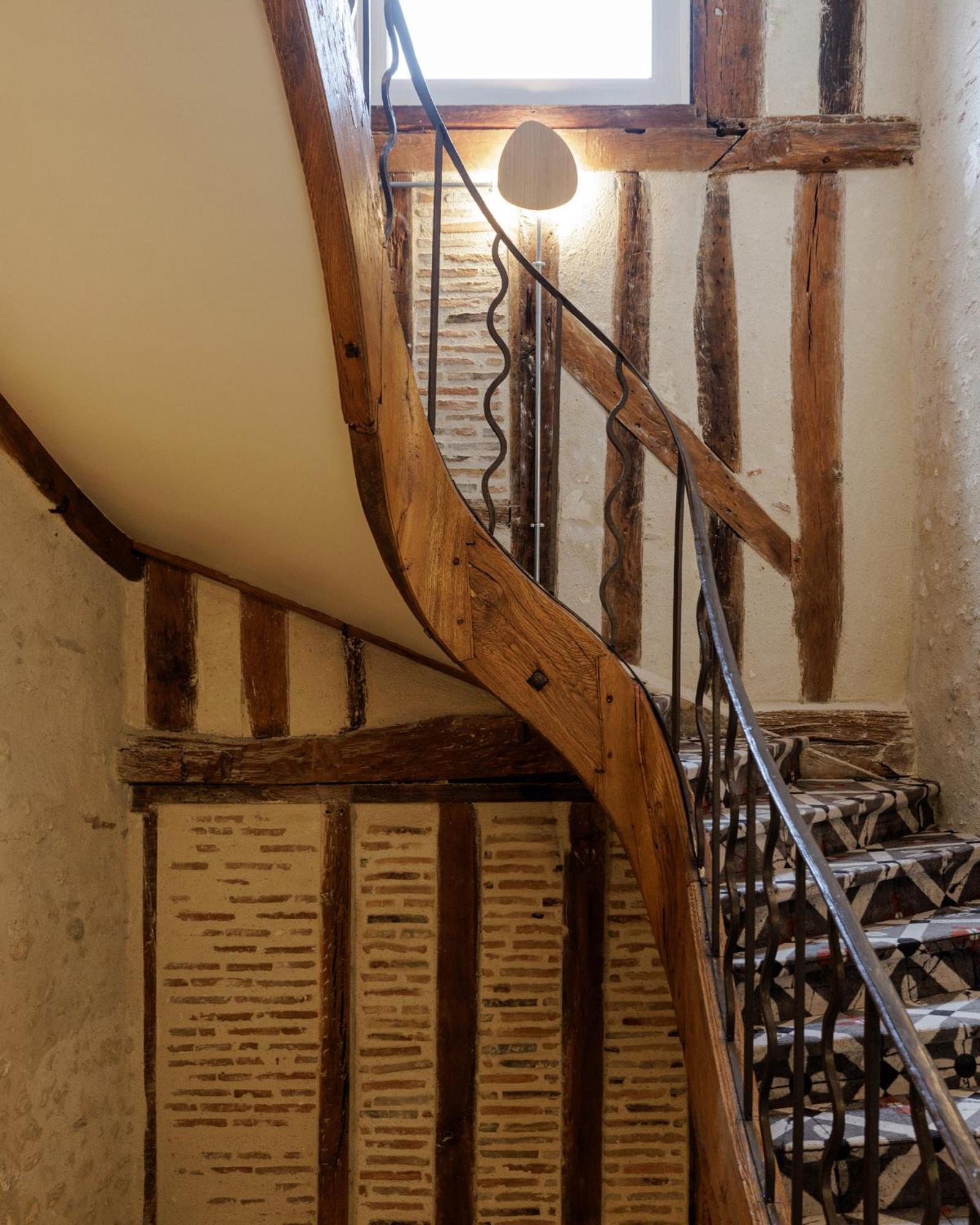 Hotel Cloitre - Entree Autonome, Reception En Ligne - Encore Mieux 奥尔良 外观 照片