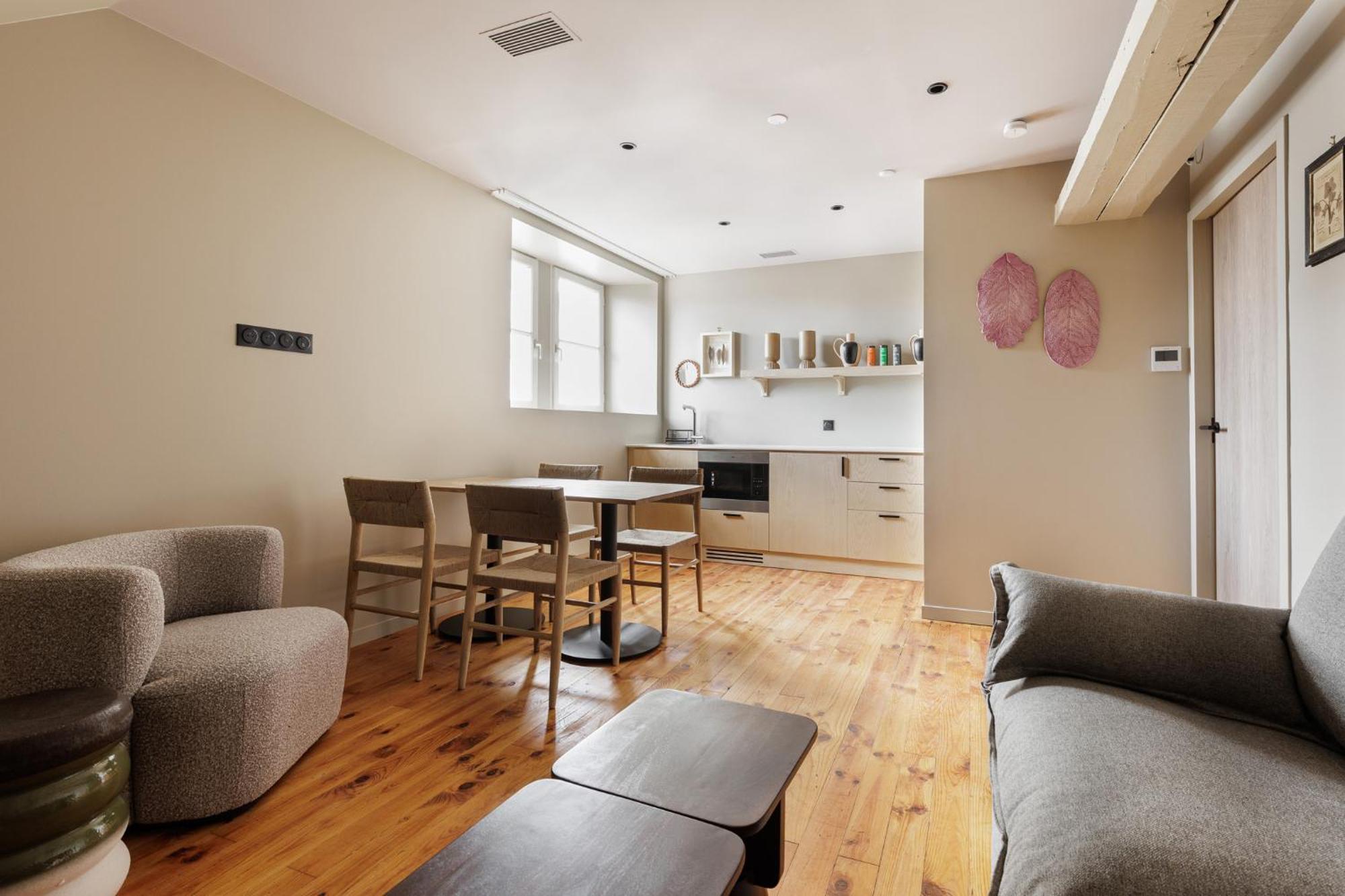 Hotel Cloitre - Entree Autonome, Reception En Ligne - Encore Mieux 奥尔良 外观 照片